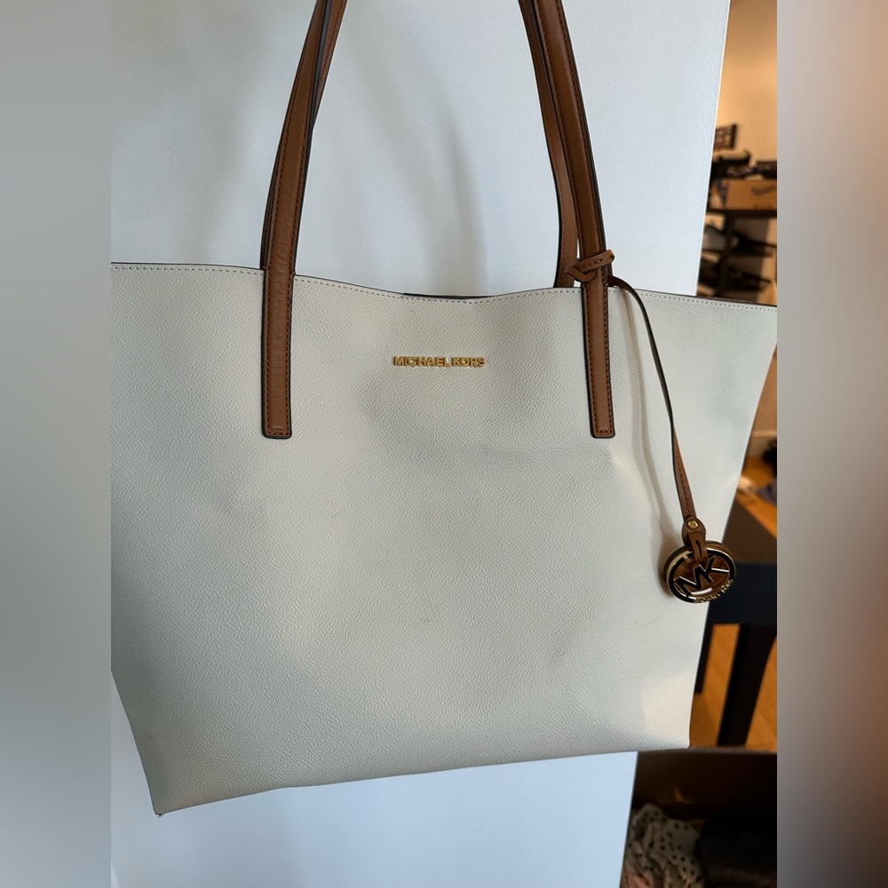 White Michael Kors Bag